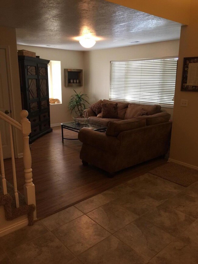 282 W 960 S unit F, Provo, UT 84601 - photo 3