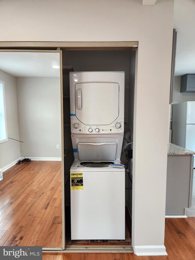 4400 Main St unit 3C, Philadelphia, PA 19127 - photo 6