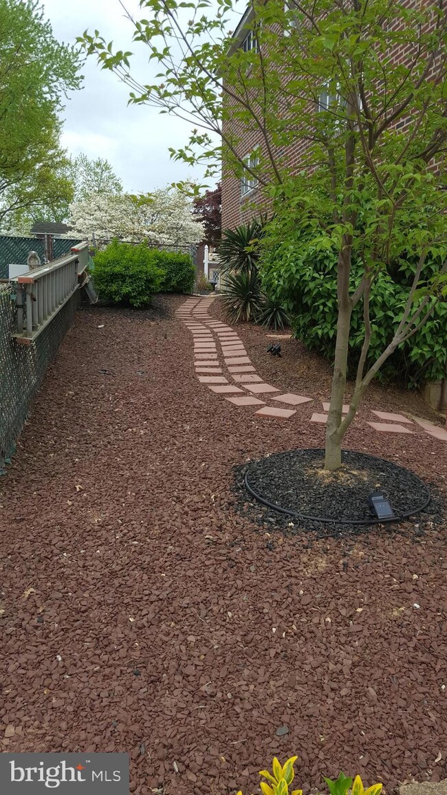 241 Westpark Ln, Clifton Heights, PA 19018 - photo 4