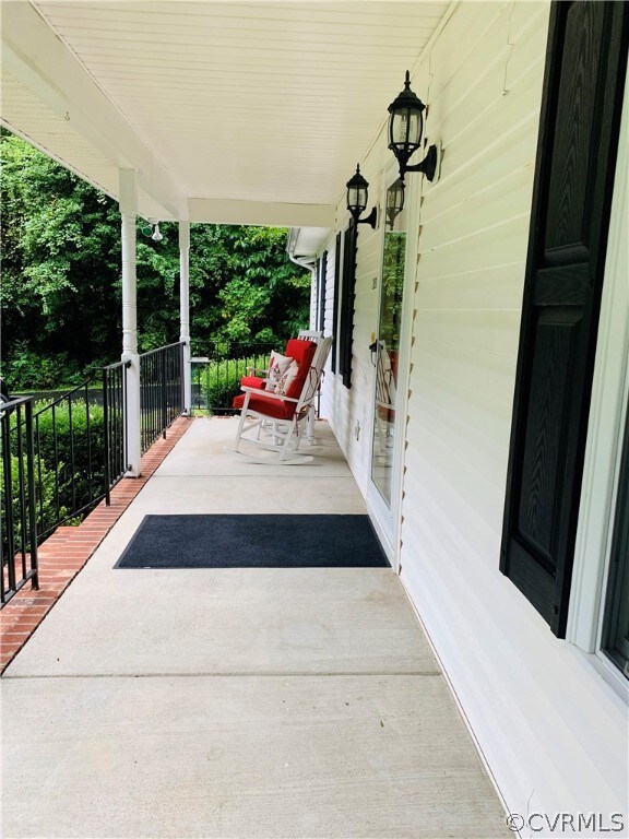 26511 Country Club Ln, Ruther Glen, VA 22546 - photo 3