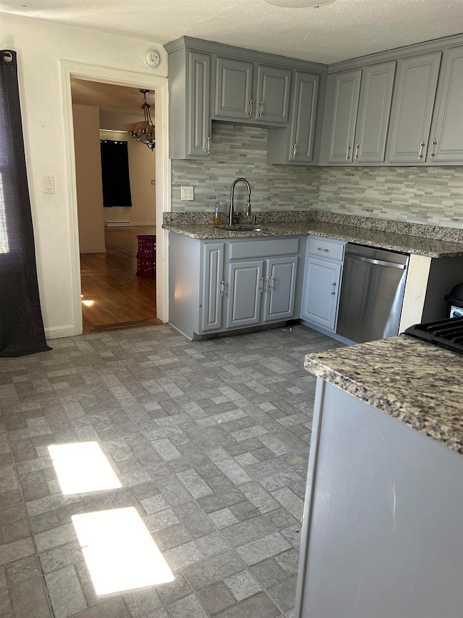 13 Grove St, Nashua, NH 03064 - photo 3