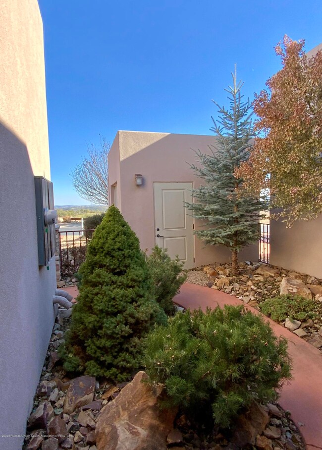 243 Pueblo Loop