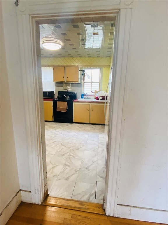 77 Whipple Ave unit 79, Cranston, RI 02920 - photo 3