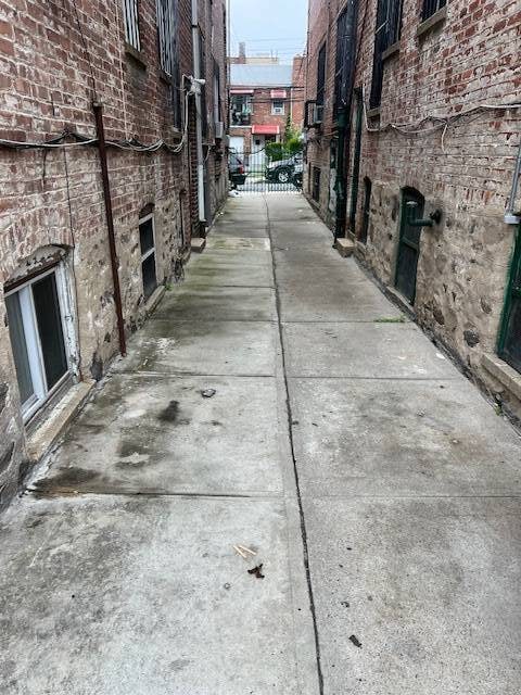 Common Walkway
