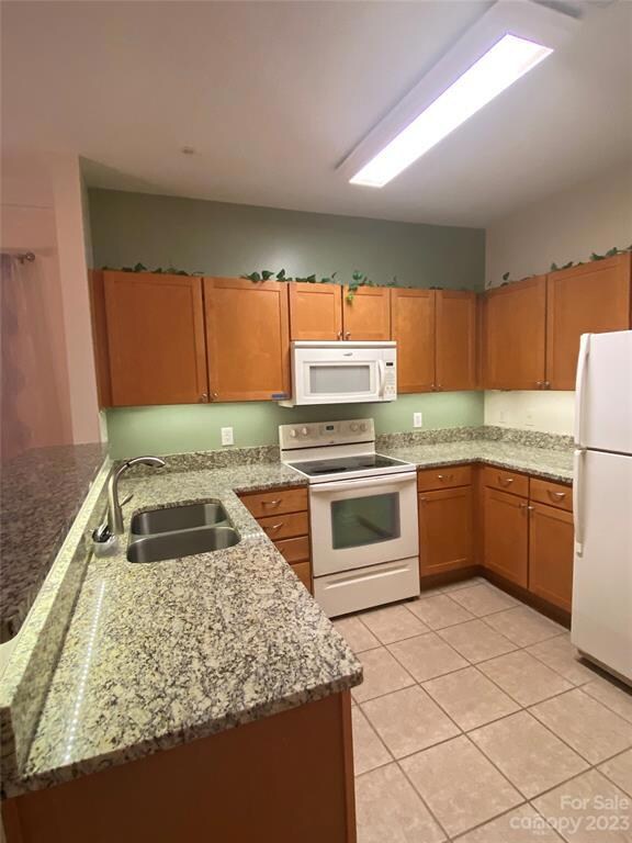 528 Appeldoorn Cir unit 528, Asheville, NC 28803 - photo 4