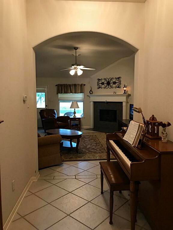 38118 E Sulphur Creek Dr, Magnolia, TX 77355 - photo 2