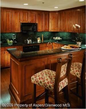 0197 Prospector Rd unit 2304-4,37,38, Aspen, CO 81611 - photo 2