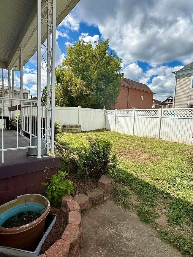 12 Cromwell St, Wheeling, WV 26003 - photo 4