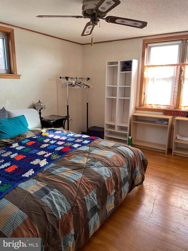 601 Magnolia Ave, Glenolden, PA 19036 - photo 3