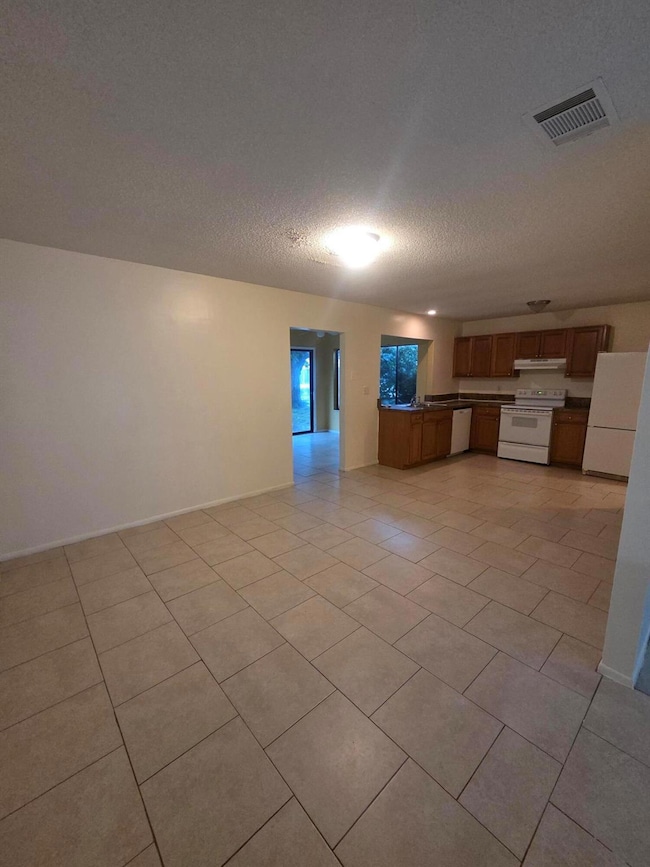 1917 SE Burgundy Ln, Port Saint Lucie, FL 34952 - photo 4