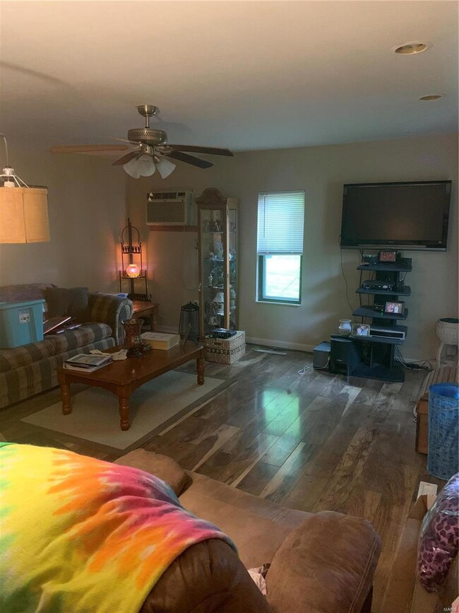 1702 California Ave, Collinsville, IL 62234 - photo 3