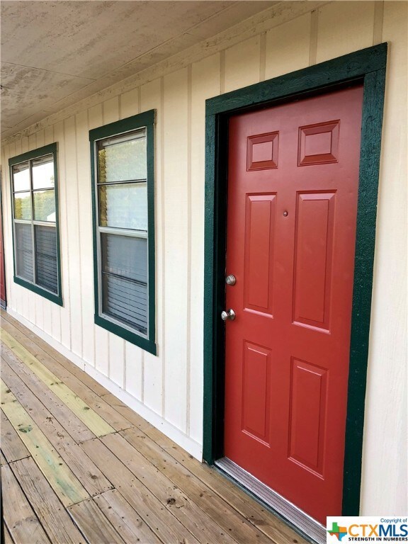 1409 N Bishop St unit 6, San Marcos, TX 78666 - photo 2