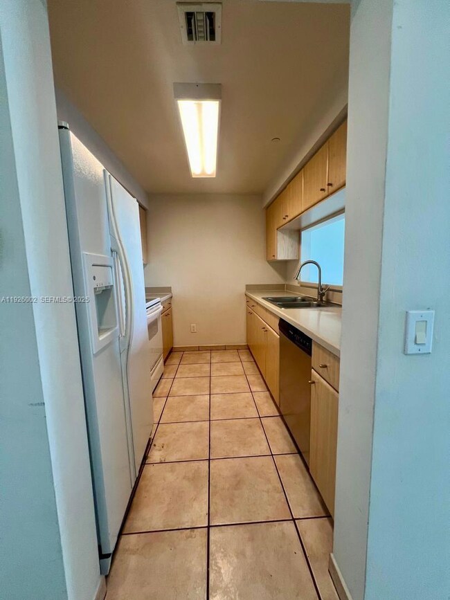 The Metropolitan Brickell Condos unit 703, Miami, FL 33129 - photo 5