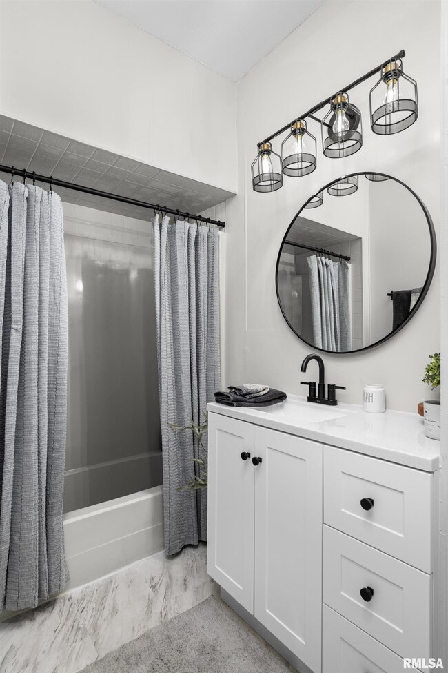 2027 44th St, Rock Island, IL 61201 - photo 7