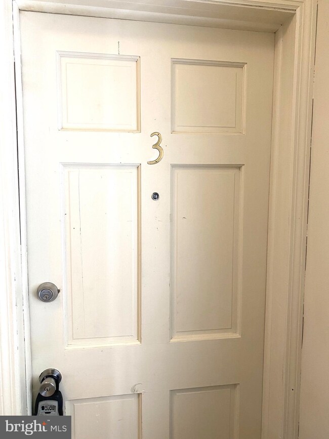 725 W Broad St unit 3, Quakertown, PA 18951 - photo 2