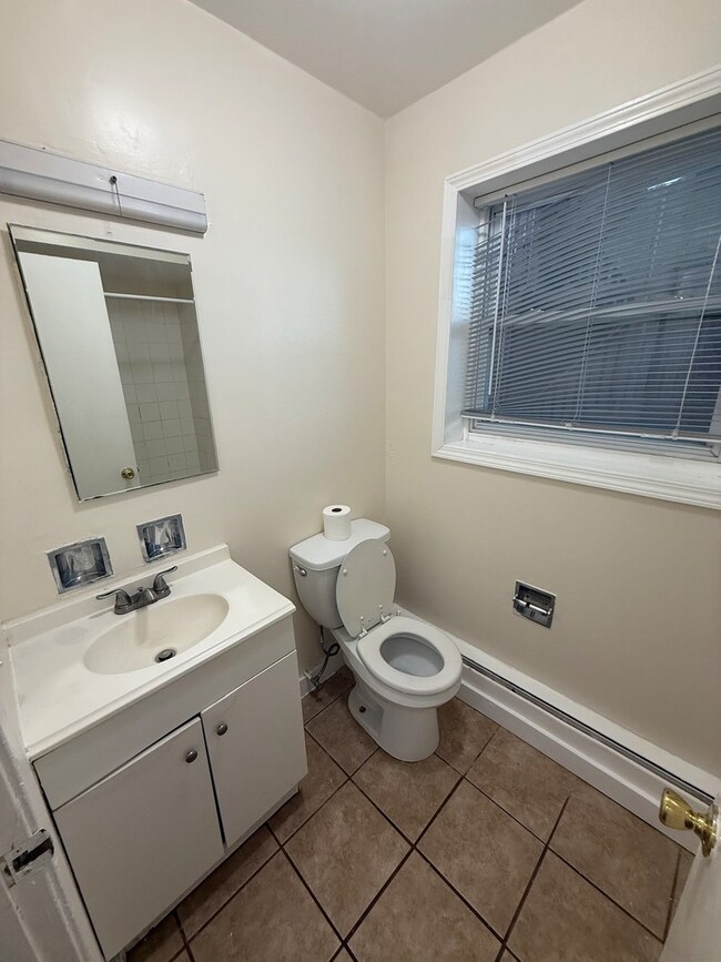 6235 N Mozart St unit 3, Chicago, IL 60659 - photo 5