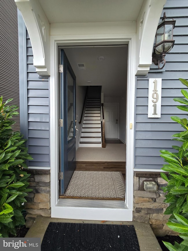 191 Presidents Pointe Ave, Ranson, WV 25438 - photo 2