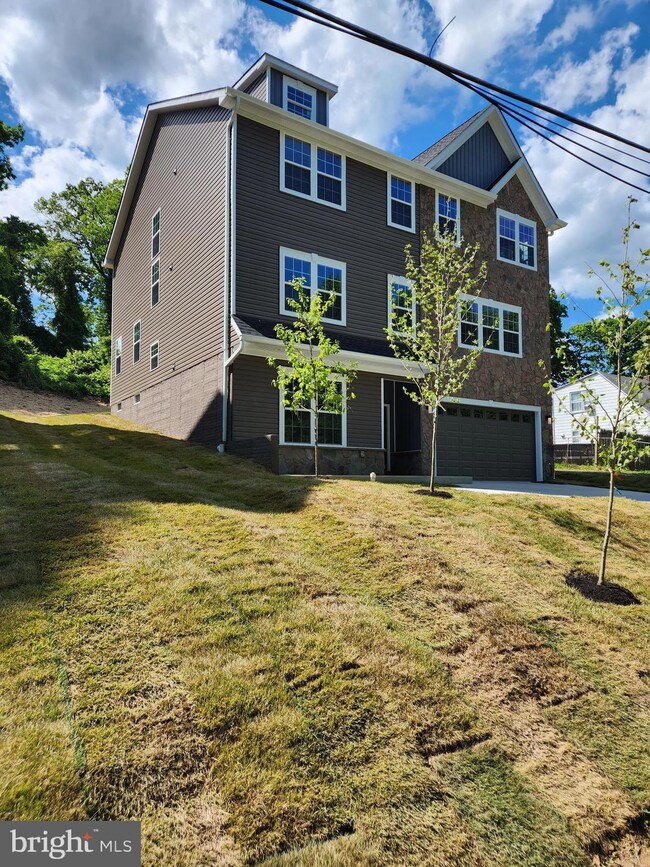 18520 Old Triangle Rd, Triangle, VA 22172 - photo 3