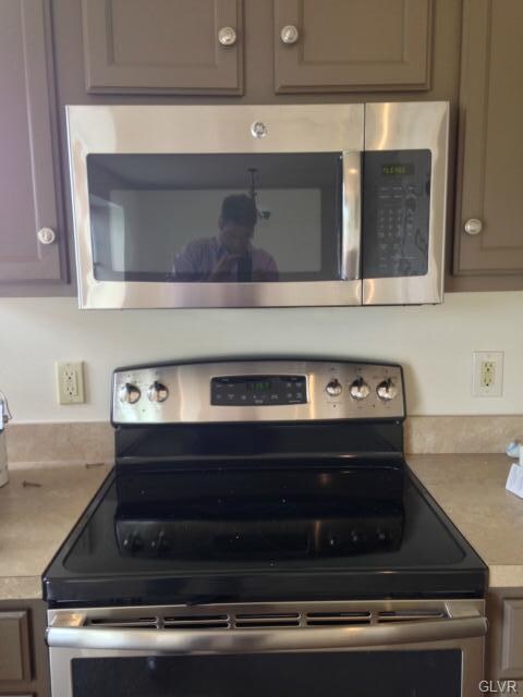 Kitchen offers New Appliances ~ New Range and micr