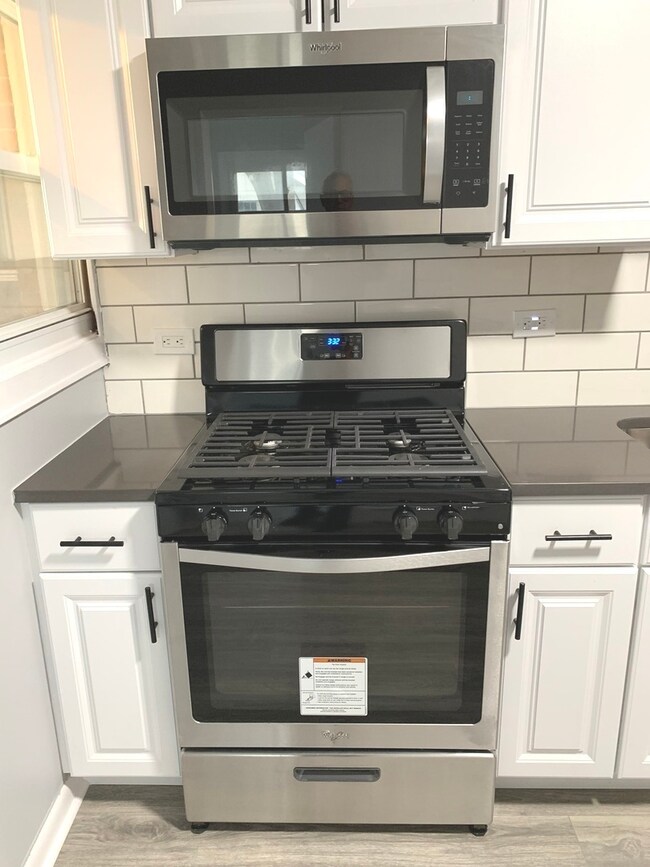 110 S Kenmore Ave unit C, Elmhurst, IL 60126 - photo 6