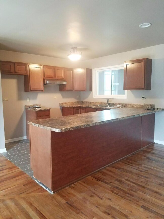 4417 Arbutus Ln, East Chicago, IN 46312 - photo 2