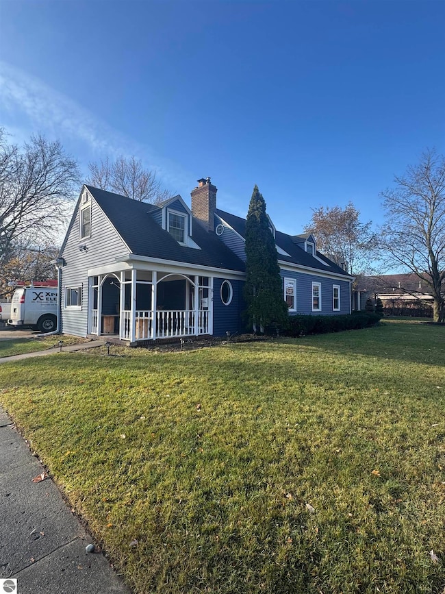 818 E Maple St, Mount Pleasant, MI 48858 - photo 2