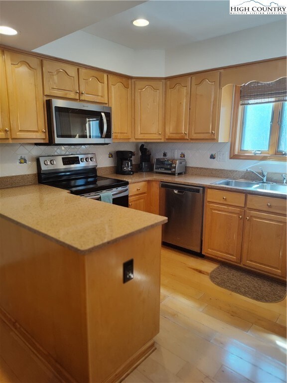 491 Waterside Dr unit Adirondack 5, Blowing Rock, NC 28605 - photo 6