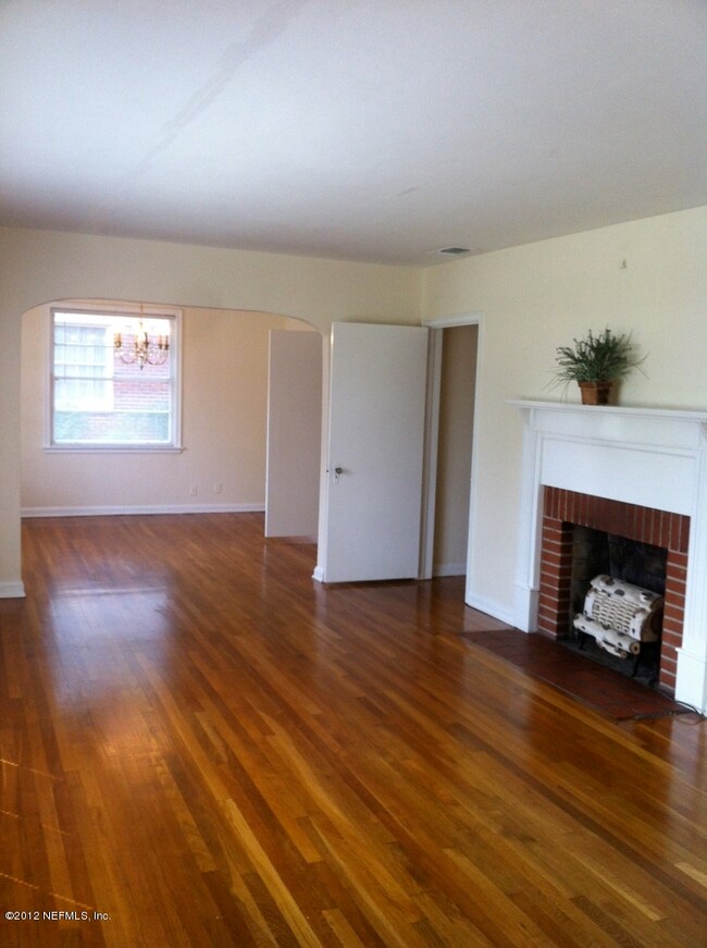 1230 Lechlade St, Jacksonville, FL 32205 - photo 5
