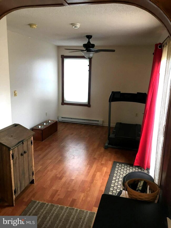 1144 Hollywell Ave, Chambersburg, PA 17201 - photo 3