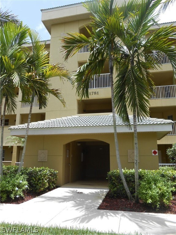 Welcome to Building 1 at Island Cove!