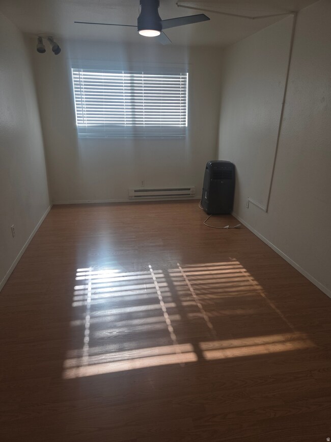 731 S 300 E unit G 310, Salt Lake City, UT 84111 - photo 6