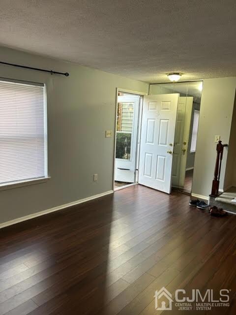 7 Aspen Ct, Monmouth Junction, NJ 08852 - photo 2