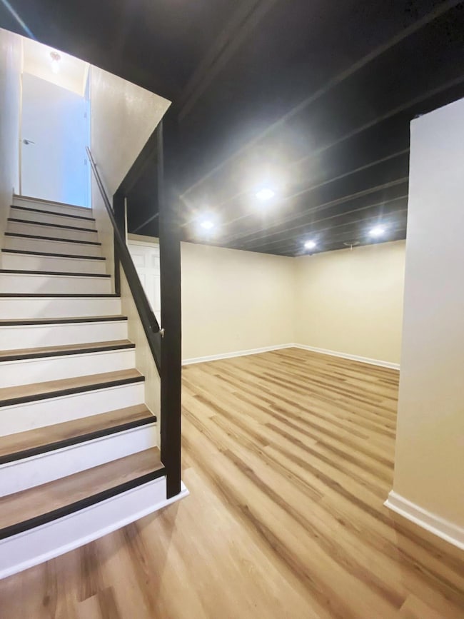 1611 W Edgerton Ave unit T, Milwaukee, WI 53221 - photo 4