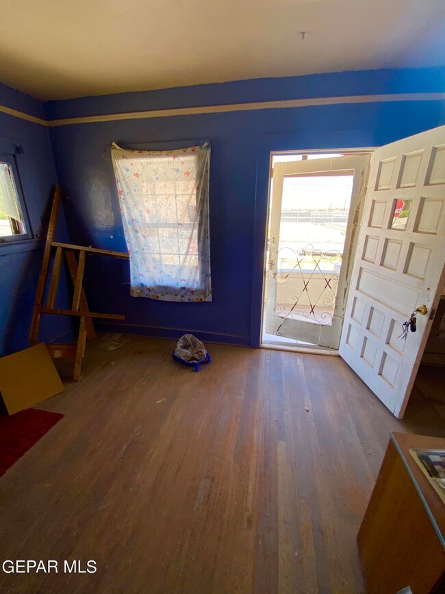 2319 Byron St, El Paso, TX 79930 - photo 2