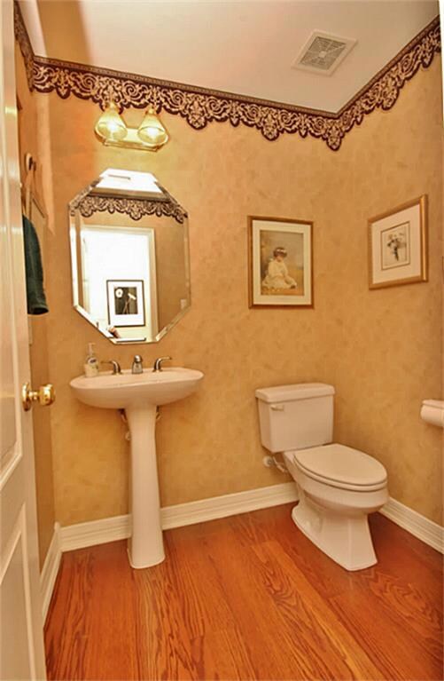 Very nice half bath.  Must see!!