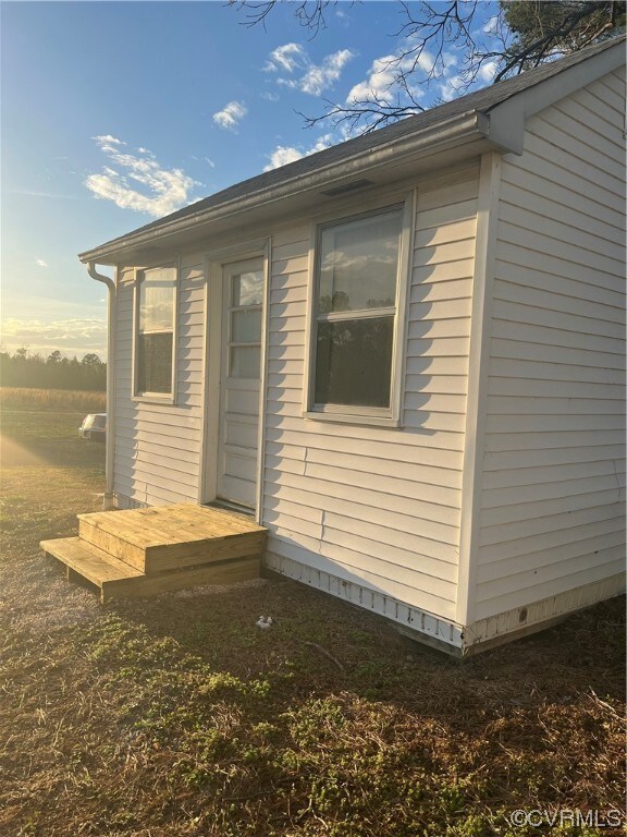 Small House/Shed has electricity and new stoop