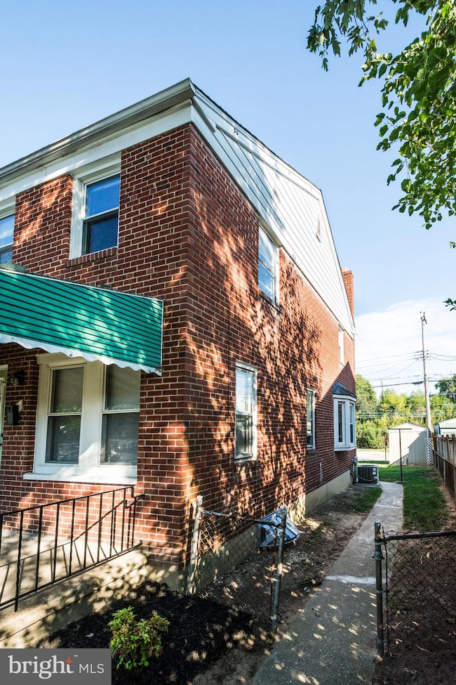 946 Middlesex Rd, Essex, MD 21221 - photo 6