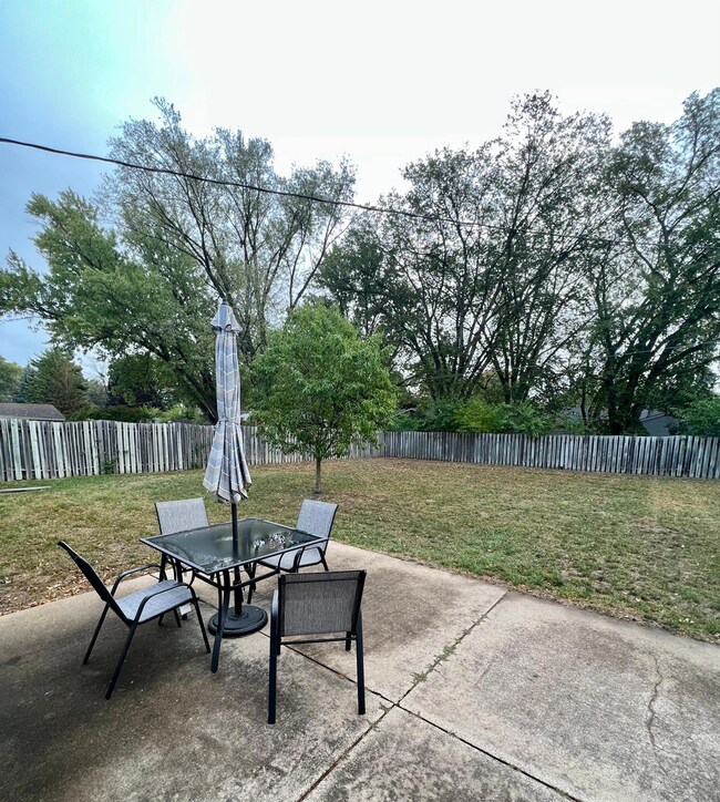 8139 Colfax Ave S, Bloomington, MN 55420 - photo 4