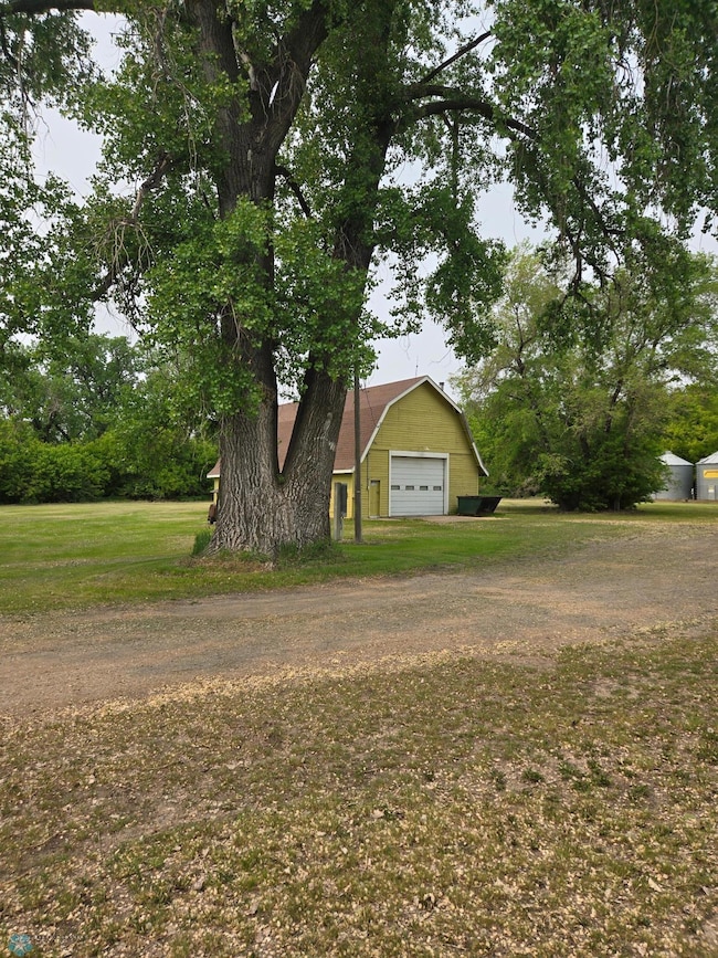 14785 79th St NE, Saint Thomas, ND 58276 - photo 2