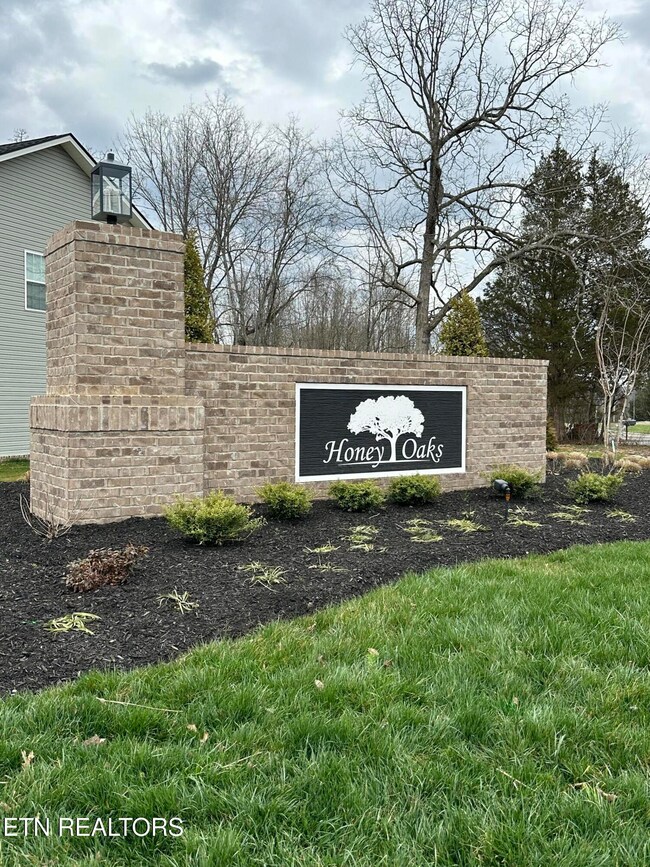 Honey Oaks