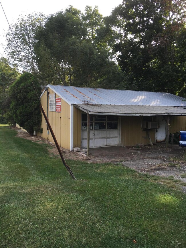 11320 Jacksontown Rd, Thornville, OH 43076 - photo 2