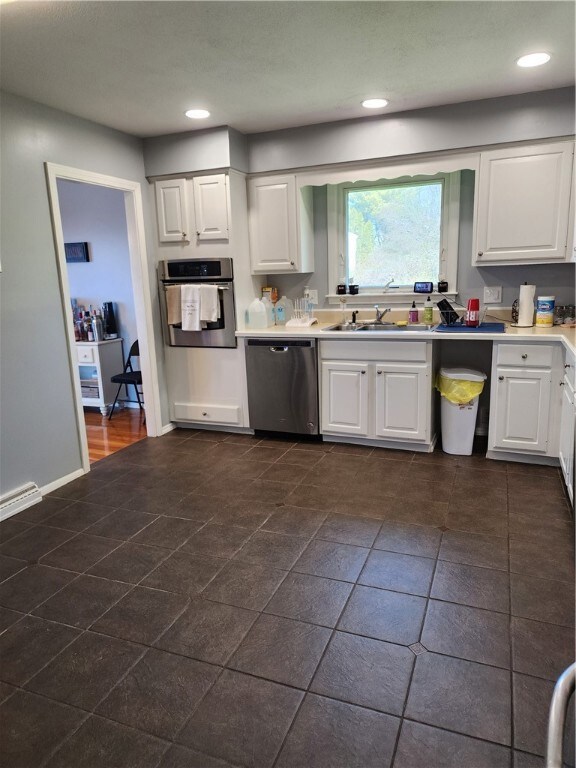 29 Algonquin Dr, Middletown, RI 02842 - photo 2