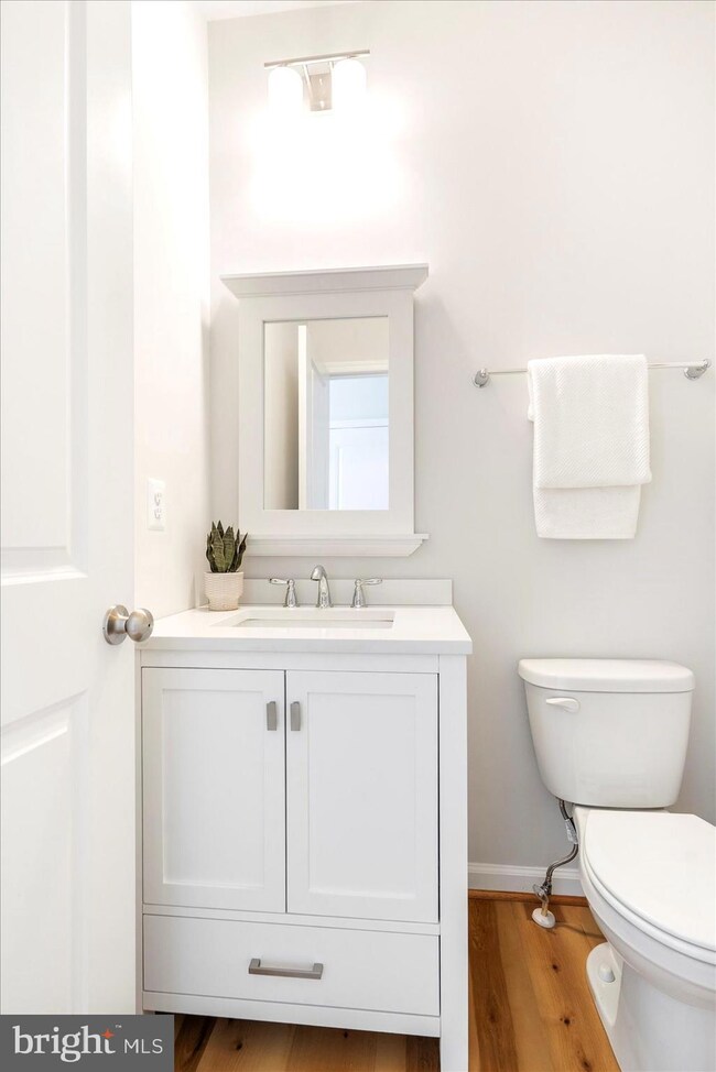 7810 Shelbourne Dr, Carvel Beach, MD 21226 - photo 6