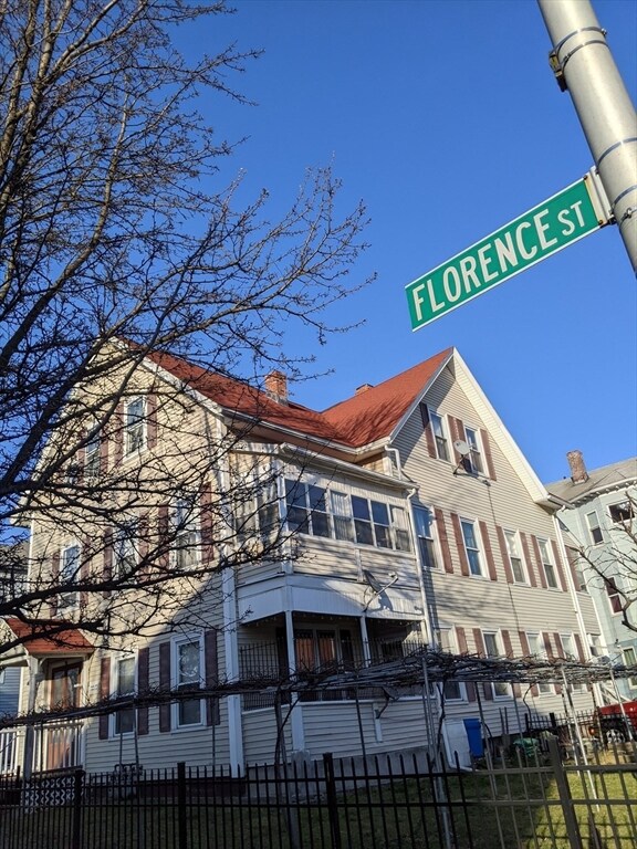 25 Florence St, Worcester, MA 01610 - photo 3