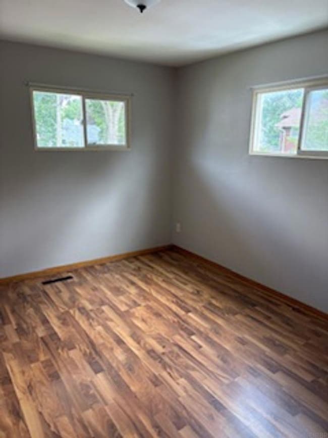 211 Fereday Ct, Waterloo, IA 50701 - photo 3