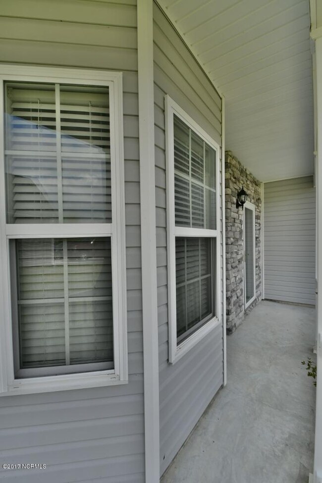 200 ESQUIRE  (9) (683x1024)