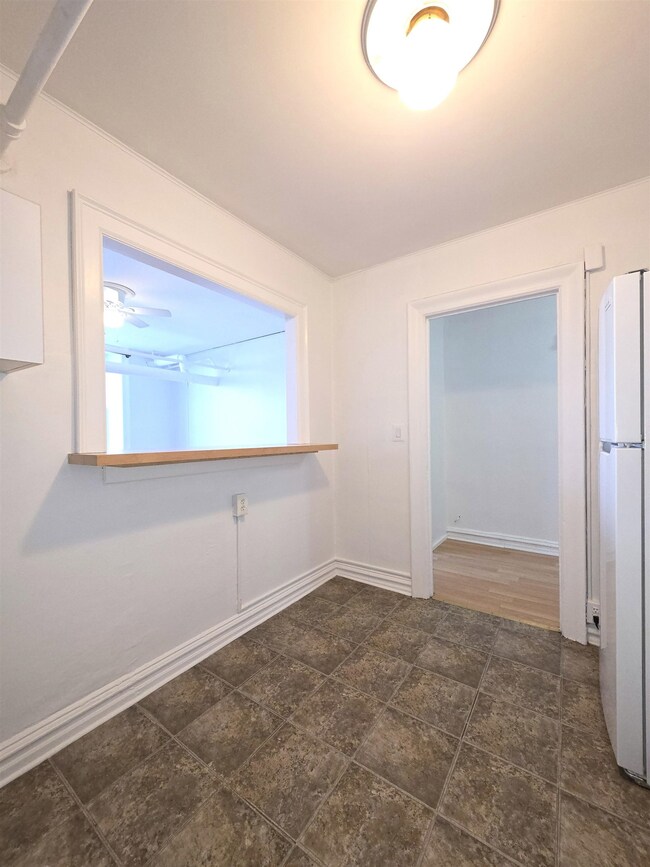 1055 Jfk Blvd E unit G2, Weehawken, NJ 07086 - photo 6
