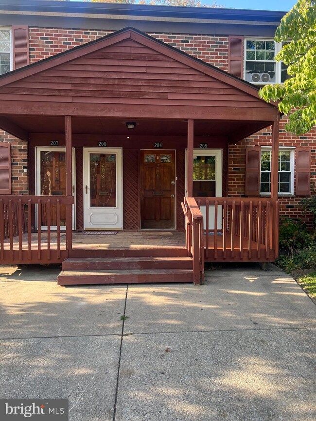 205 Garnet Dr unit 2H, Burlington, NJ 08016 - photo 2