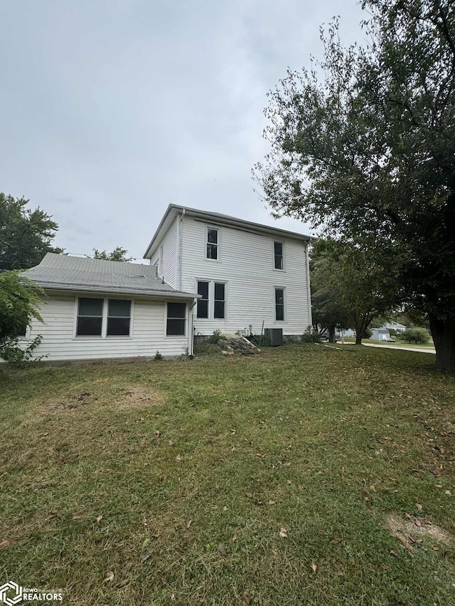 502 S West St, Bloomfield, IA 52537 - photo 2