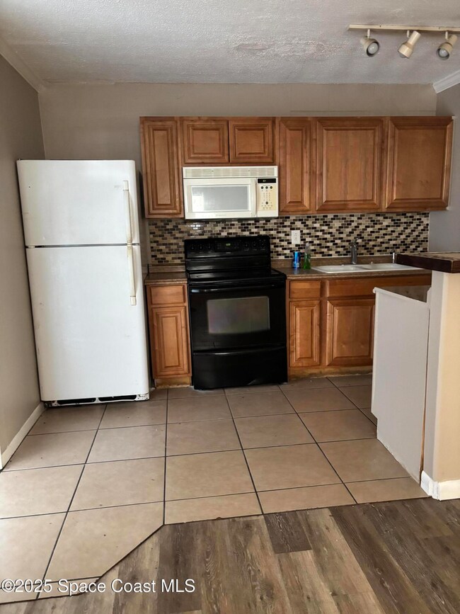 130 Bouganvillea Dr unit 4, Rockledge, FL 32955 - photo 4